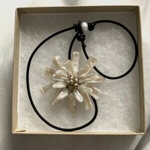 Mother of Pearl Flower Necklace
